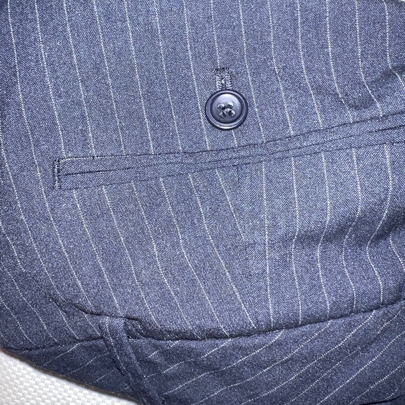 GAP Size 4 Women's Dress Shorts Pants Stretch Inseam 4.5, Four Pockets, Striped - Picture 2 of 7